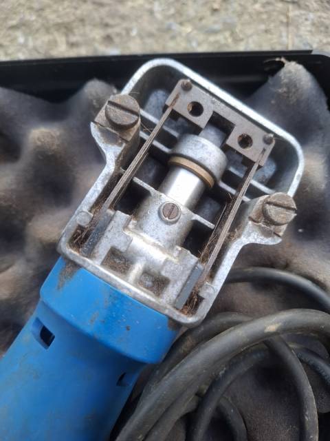 Vends tondeuse cheval marque AESCULAP