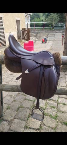 Selle Bates mixte taille 17,5 marron