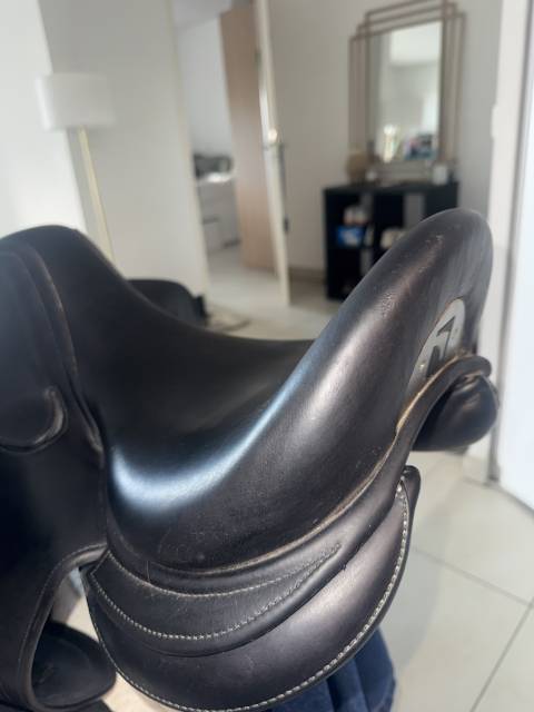 SELLE DE DRESSAGE CHILDERIC 