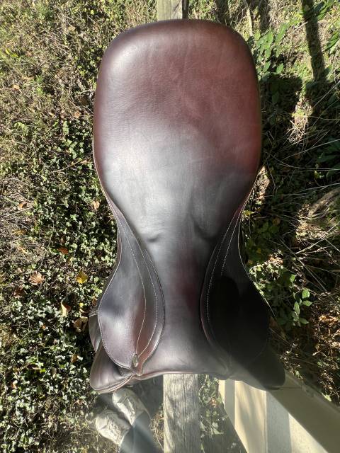 Selle d'obstacle Equiline Nick Skelton