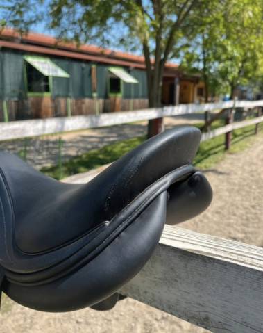 Selle Altair Antarès très bon état 