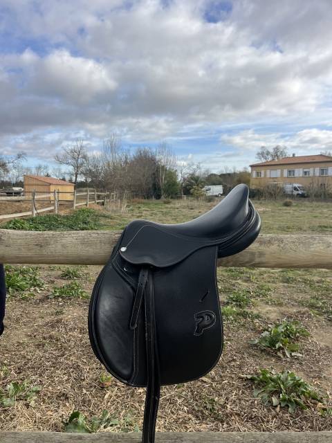 Selle &laquo;&nbsp;Lyon&nbsp;&raquo; Privil&egrave;ge &Eacute;quitation 