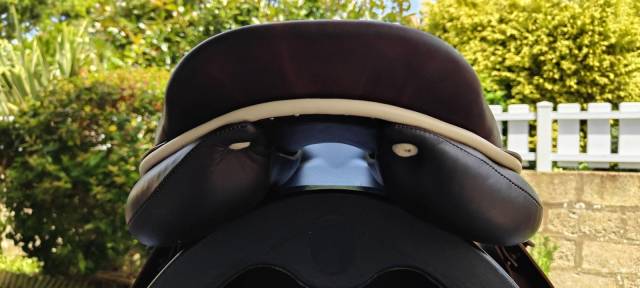 GBS 17&rsquo;&rsquo; &ndash; Selle Semi-Creuse Tr&egrave;s Peu Utilis&eacute;e !