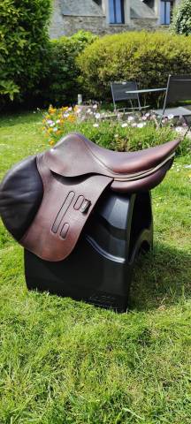 GBS 17&rsquo;&rsquo; &ndash; Selle Semi-Creuse Tr&egrave;s Peu Utilis&eacute;e !