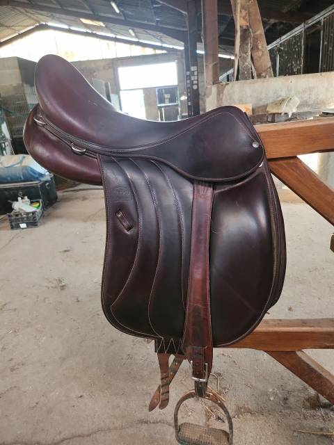 Selle devoucoux korrika M