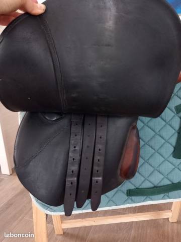 selle mixte forestier 16.5 pouces noire 