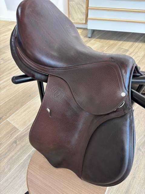 selle Antar&egrave;s 17.5 pouces