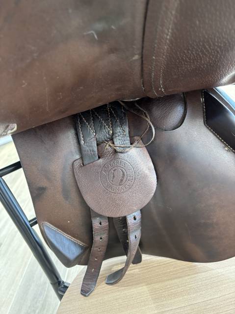 selle Antar&egrave;s 17.5 pouces