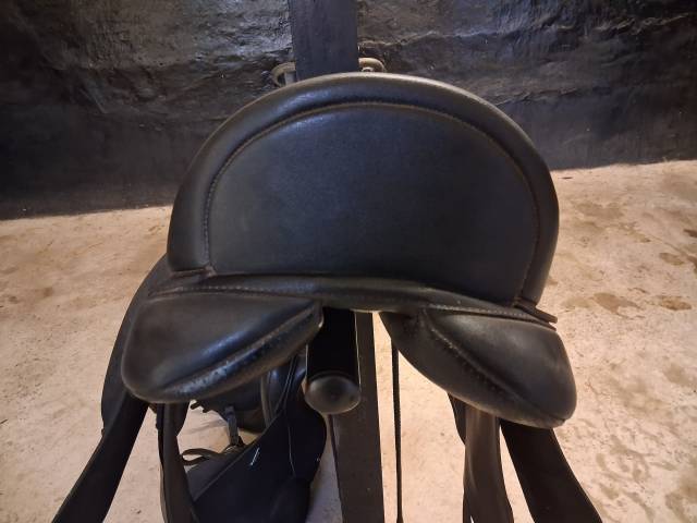 Selle Wintec Dressage Air Care. 17"
