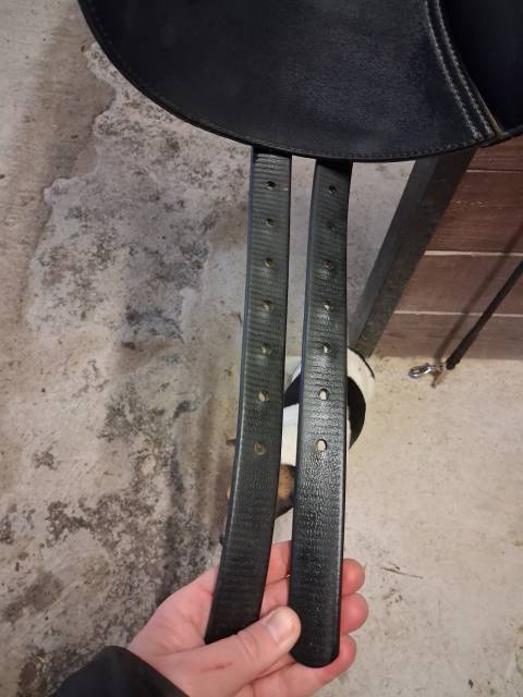 Selle Wintec Dressage Air Care. 17"