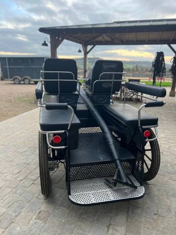 Calèche marathon loisir 6 places double-poste pouvreau