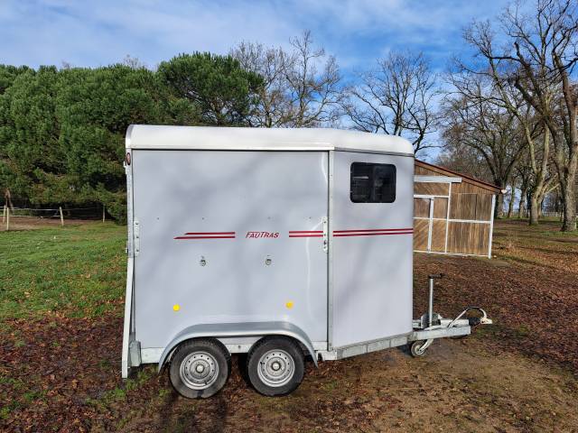 Van 2 places excellent état 