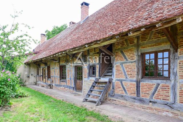 Ferme bressane 15 hectares d'un seul tenant