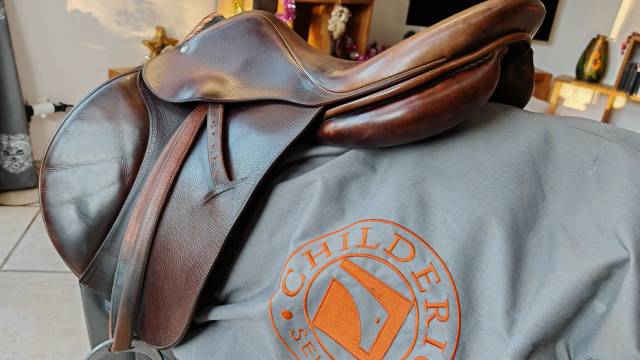 Selle Childeric 18 pouces
