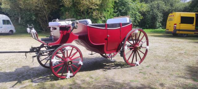 Calèche type landau