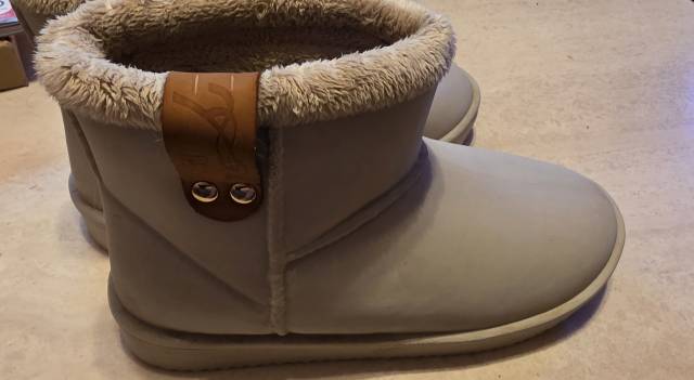 Boots P&eacute;n&eacute;lope Lepr&eacute;vost