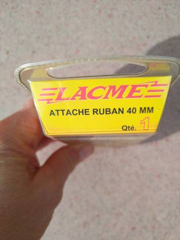 Boite passage ruban clôture électrique cheval 