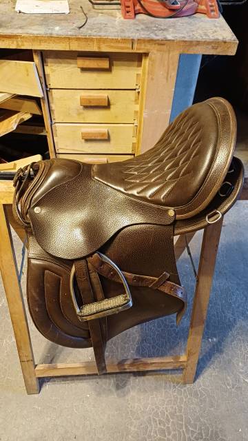 Selle jorge canave taille 18