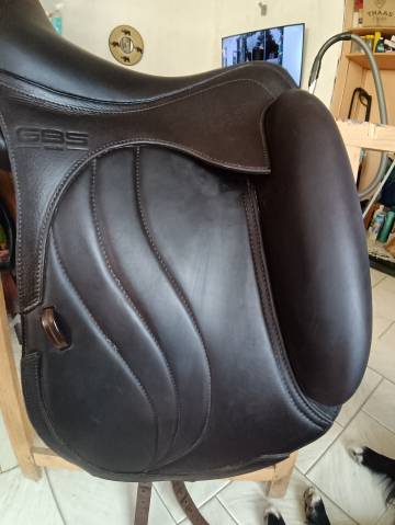 Selle de dressage gbs