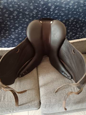 Selle de dressage gbs