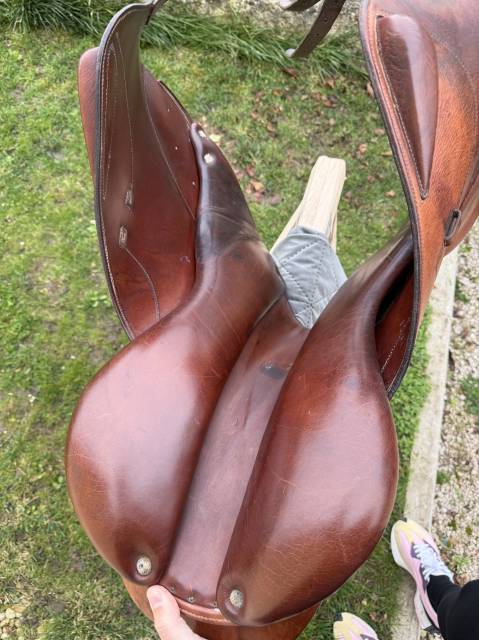 Selle brunet pineau 18p monoquartier 