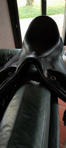 Selle dressage Manta Cuir 17"