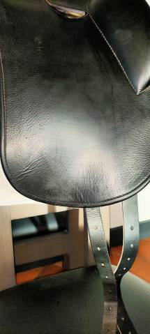 Selle dressage Manta Cuir 17"