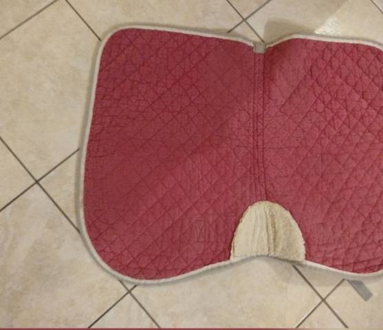 Tapis de selle rouge taille cheval