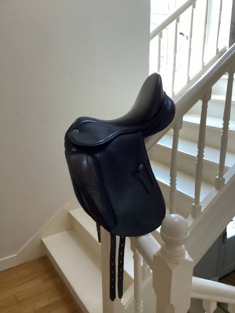 Vend selle dressage Prestige Optimax2  17 pouces. 
