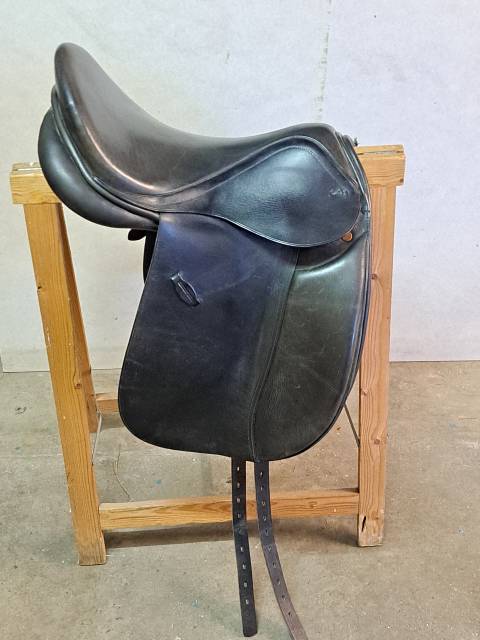 Selle dressage knight rider 17,5'