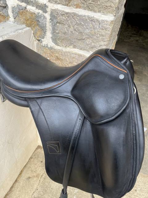 Selle dressage childeric 