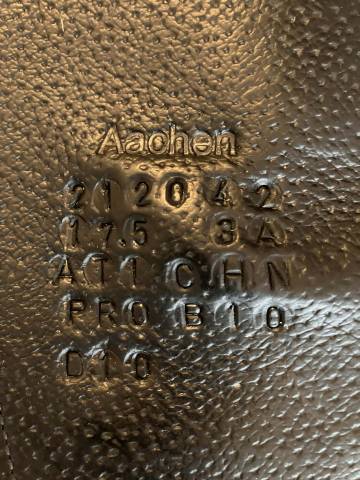 selle de dressage forestier Aachen 17,5"