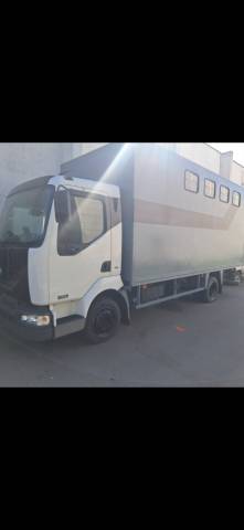 Renault midlum 180dci     2004.  5 chevaux 
