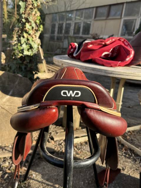 CWD mademoiselle 17 pouces 