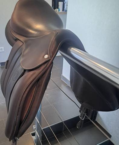 SELLE FORESTIER SELLIER SEOUL TOUTE VEAU CHATAIGNE 17.5