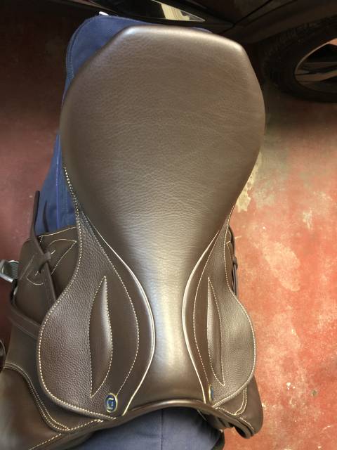 Selle d&rsquo;obstacle comme neuve 