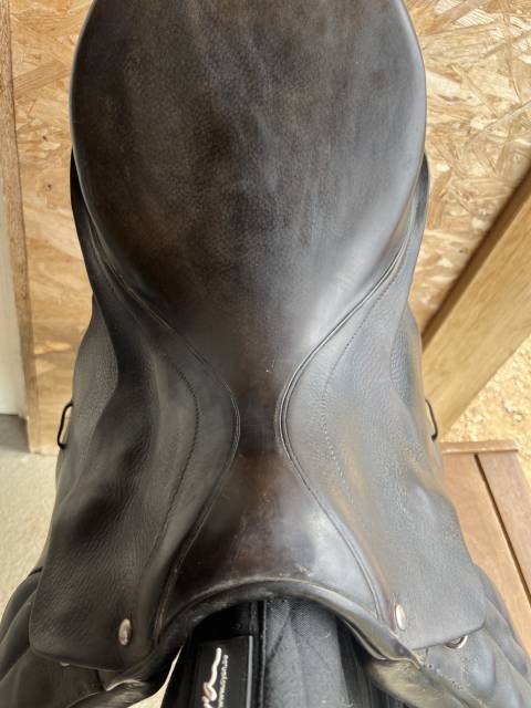 Selle mixte de 17 pouces