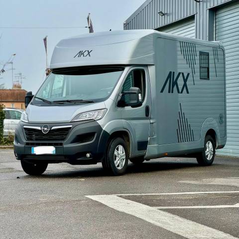Camion chevaux vl occasion akx 