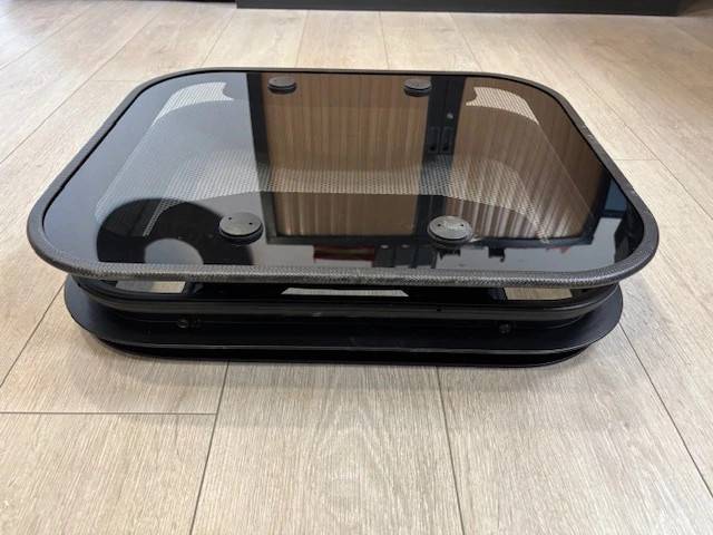 Lanterneau en verre 500x400 - Aluminium