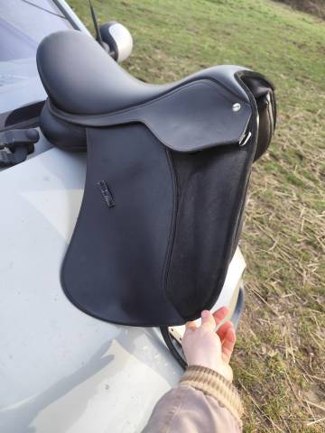 Selle Wintec Pony dressage 16 pouces 