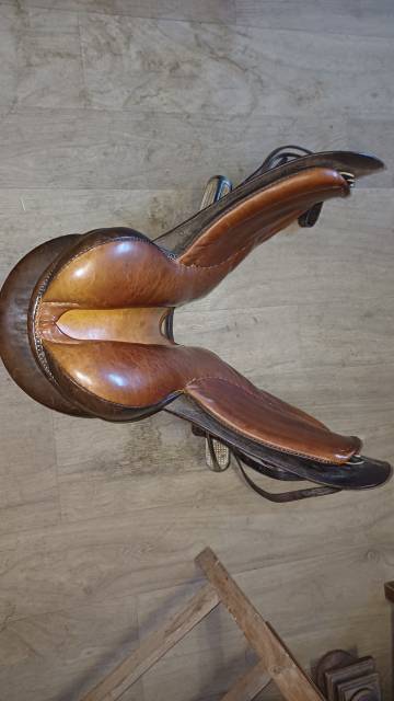 Selle cuir Stubben 
