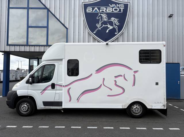 Camion 2 chevaux barbot