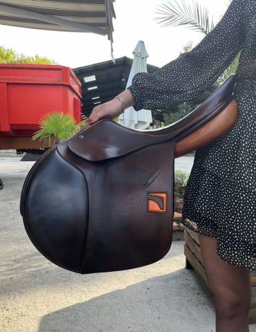 Selle childéric 18 pouces 