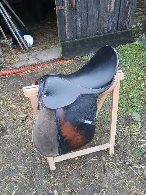 Selle taille 17.5 pouce 