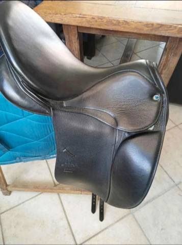 Selle dressage stubben 17"