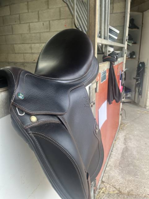 Selle de dressage prestige 