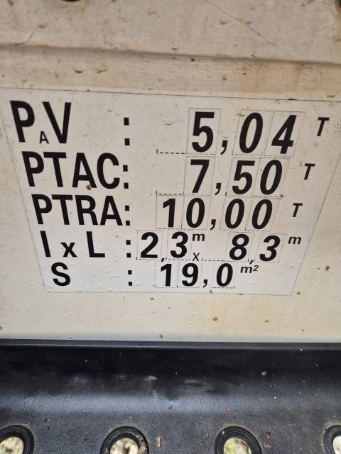 Camion poids lourds exempté de contrôle technique