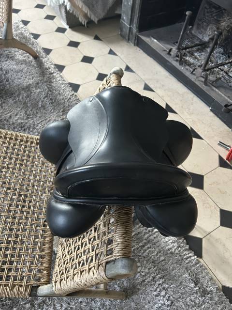 Selle dressage County 17