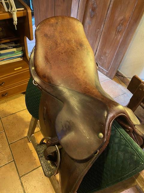 Selle mixte artisanale (fabrication fran&ccedil;aise)