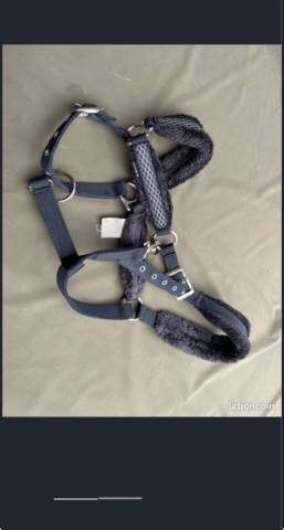 Licol bleu marine moumoute  Taille grand cheval  &Eacute;quita